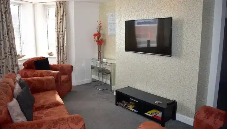 lounge 768x436