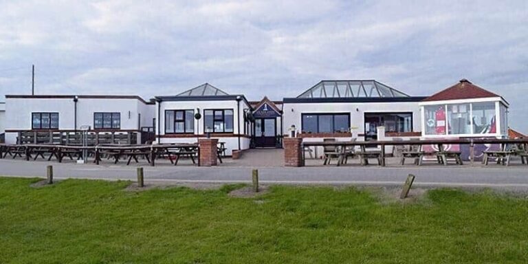 the headlands family restaurant and cafe bar listed on bridlington net business directory 768x384