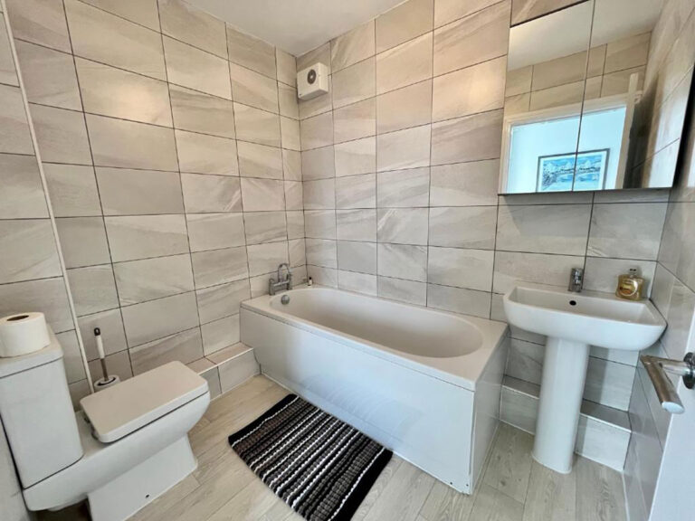bathroom booking 768x576