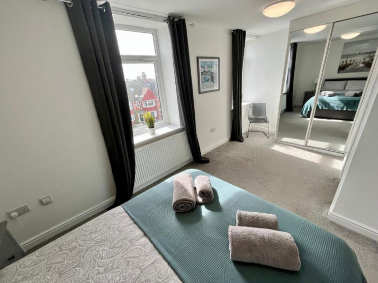 bedroom booking4 768x576