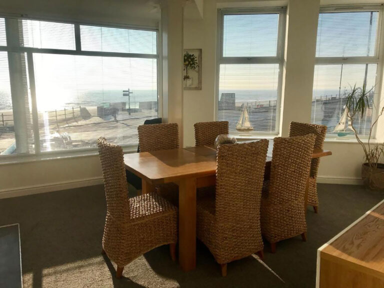 dining table1 768x576