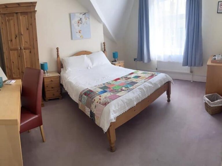double room e1716378808979 768x577