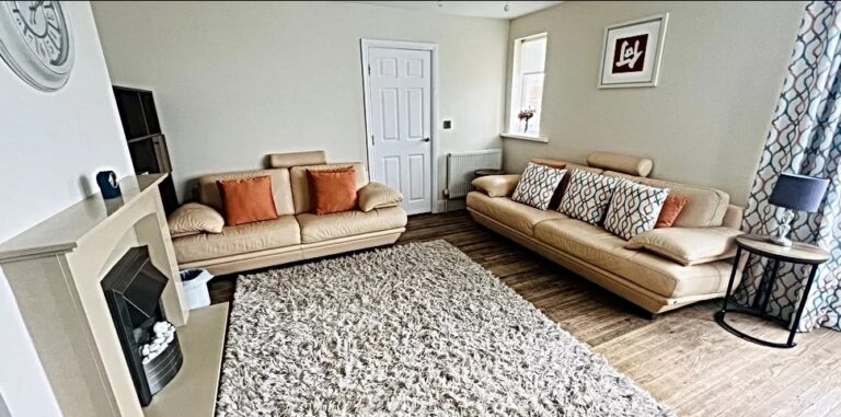 fishermans friend lounge expanse apartments 768x381
