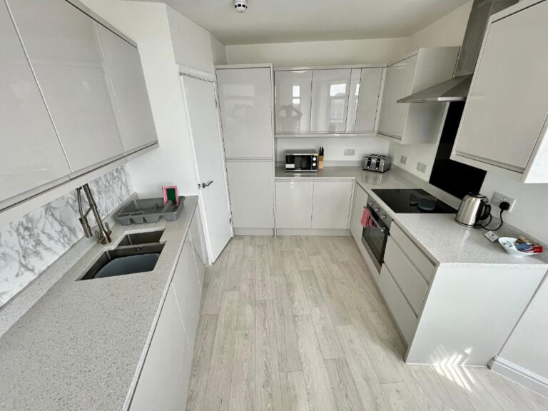 kitchen booking 768x576