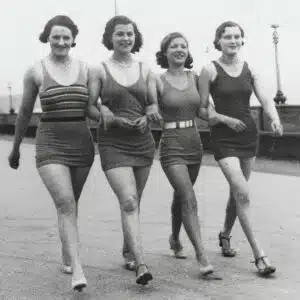 bathingbeauties featured on bridlington history pages on bridlington net gigapixel standard scale 4 00x 300x300 1