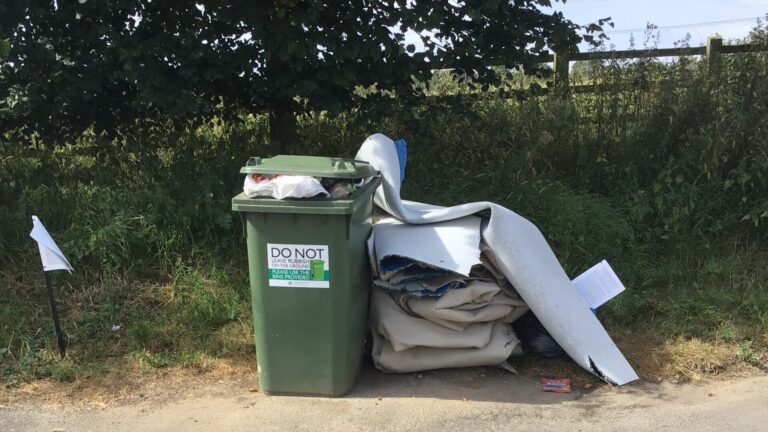 £800 penalty for Hull fly-tipper caught on video dumping waste in layby